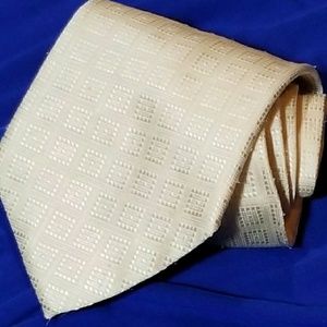 Pale Yellow Designer Ermenegildo Zegna Silk Tie.